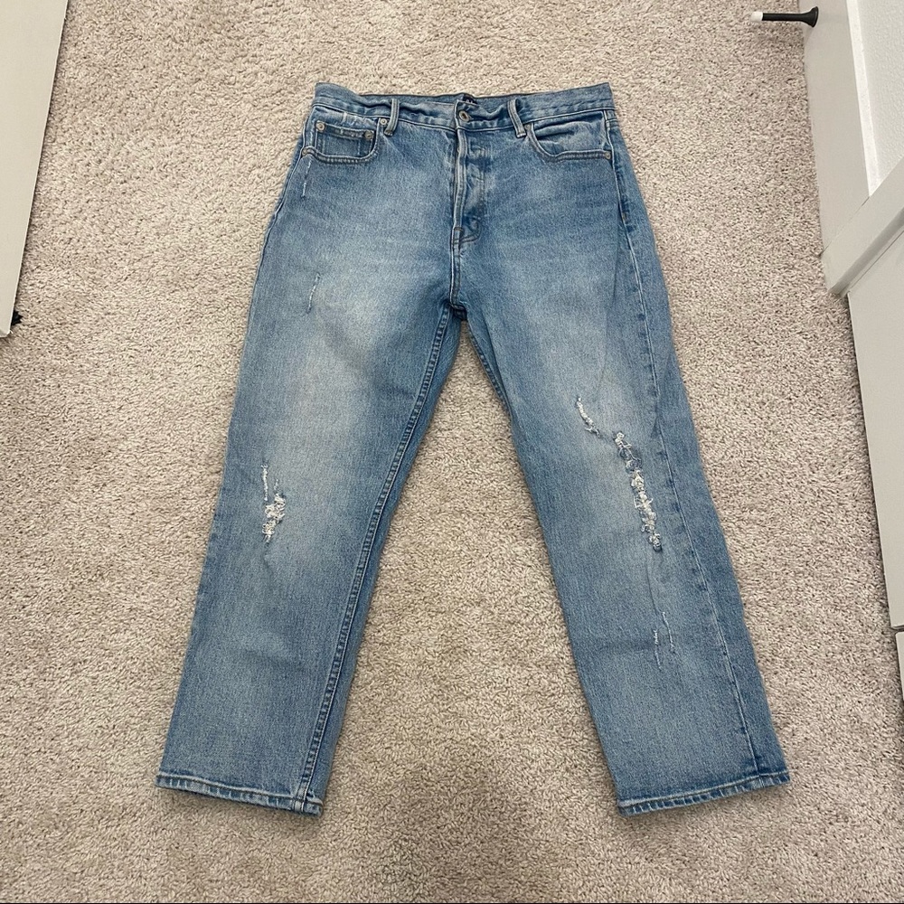 Gap Light Wash Denim Distressed Straight Leg Mom Jeans Size 30